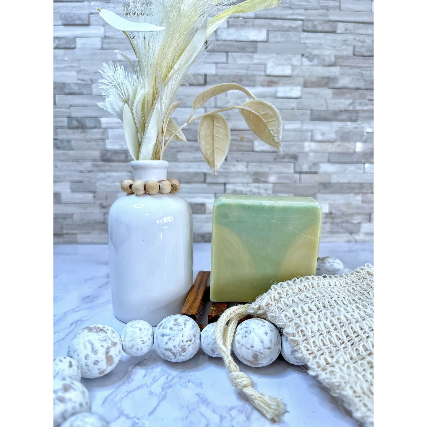 Fraîche Avocate Facial Soap (Attract Money)